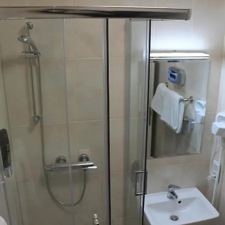 Fair Europaallee * פרנקפורט